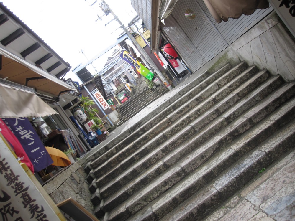 こんぴら、階段